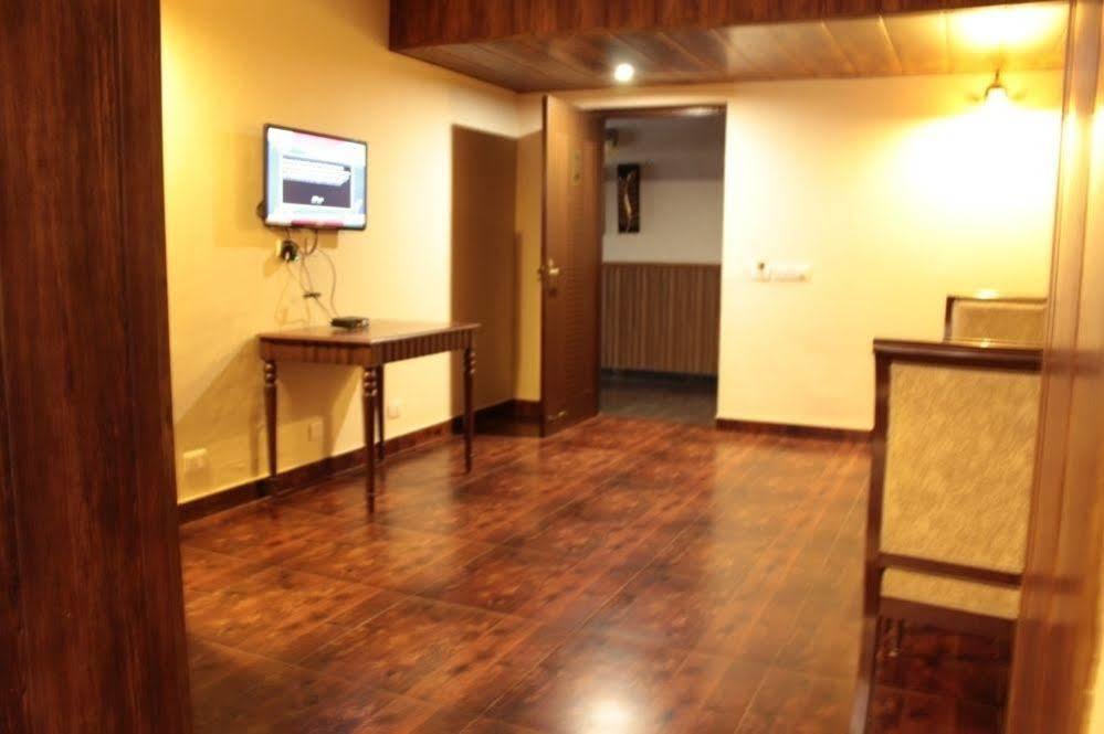 One Earth Royale Boutique Hotel Mussoorie Esterno foto