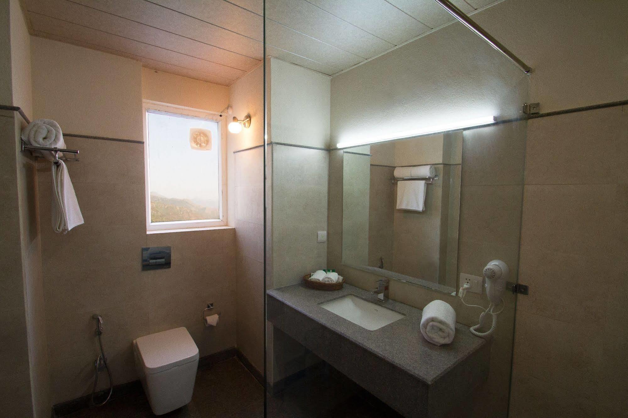 One Earth Royale Boutique Hotel Mussoorie Esterno foto