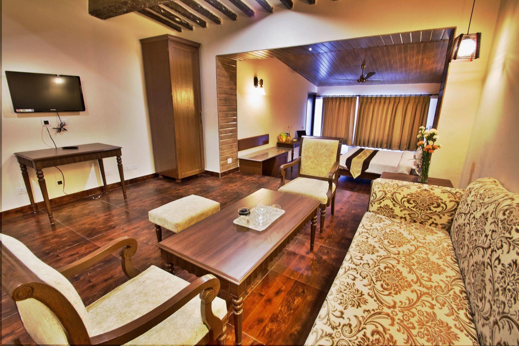 One Earth Royale Boutique Hotel Mussoorie Esterno foto
